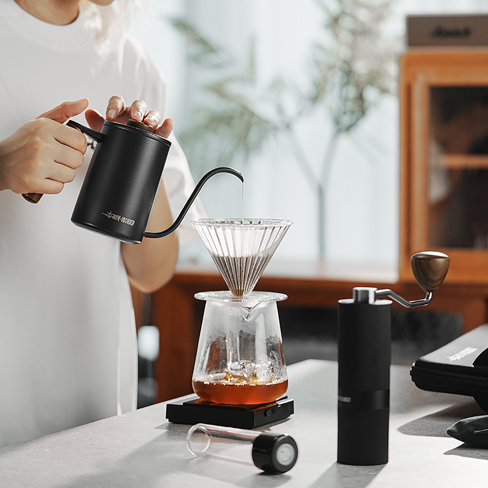 MHW-3BOMBER Portable Pour-Over Set - DZ8002
