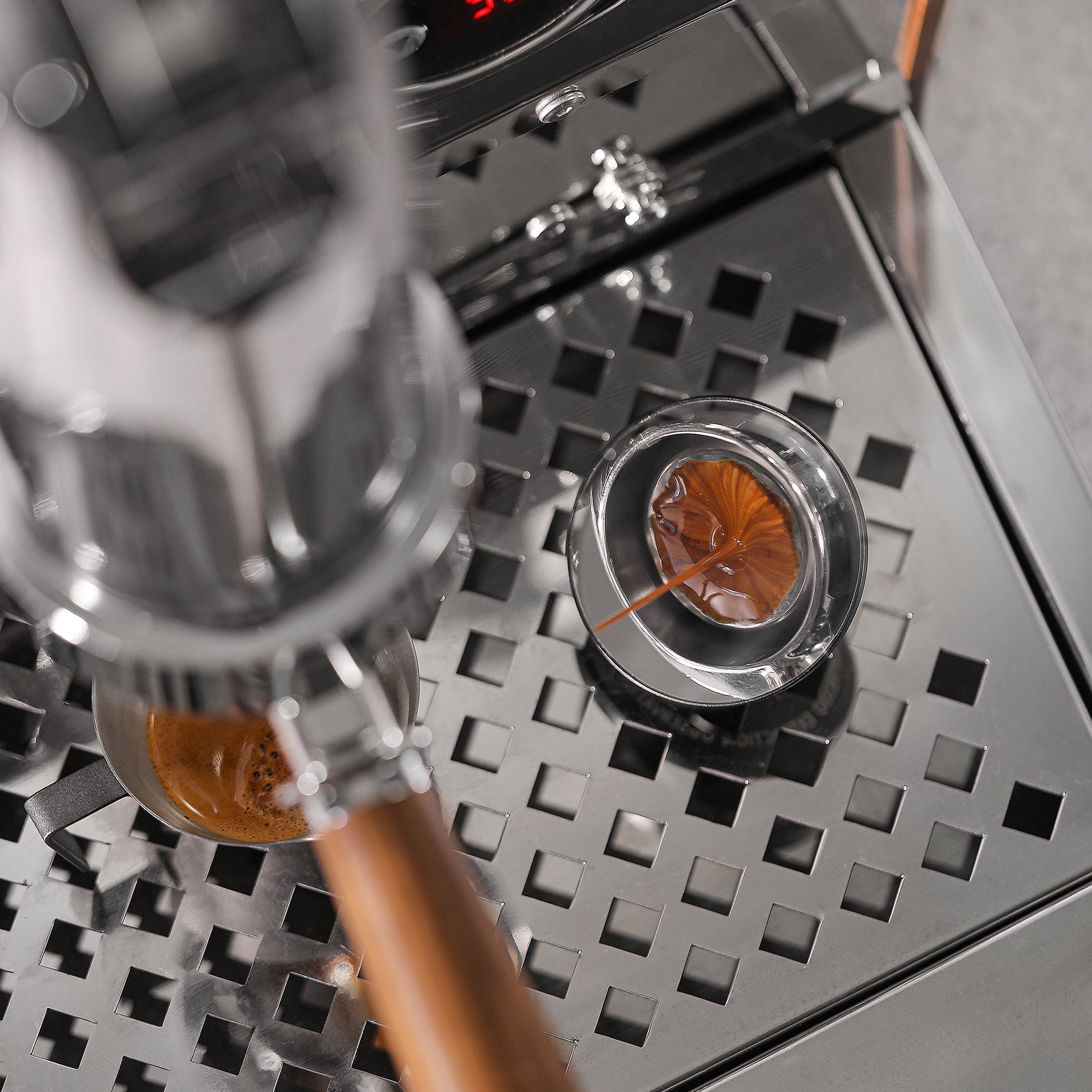 MHW Espresso Shot Black Mirror