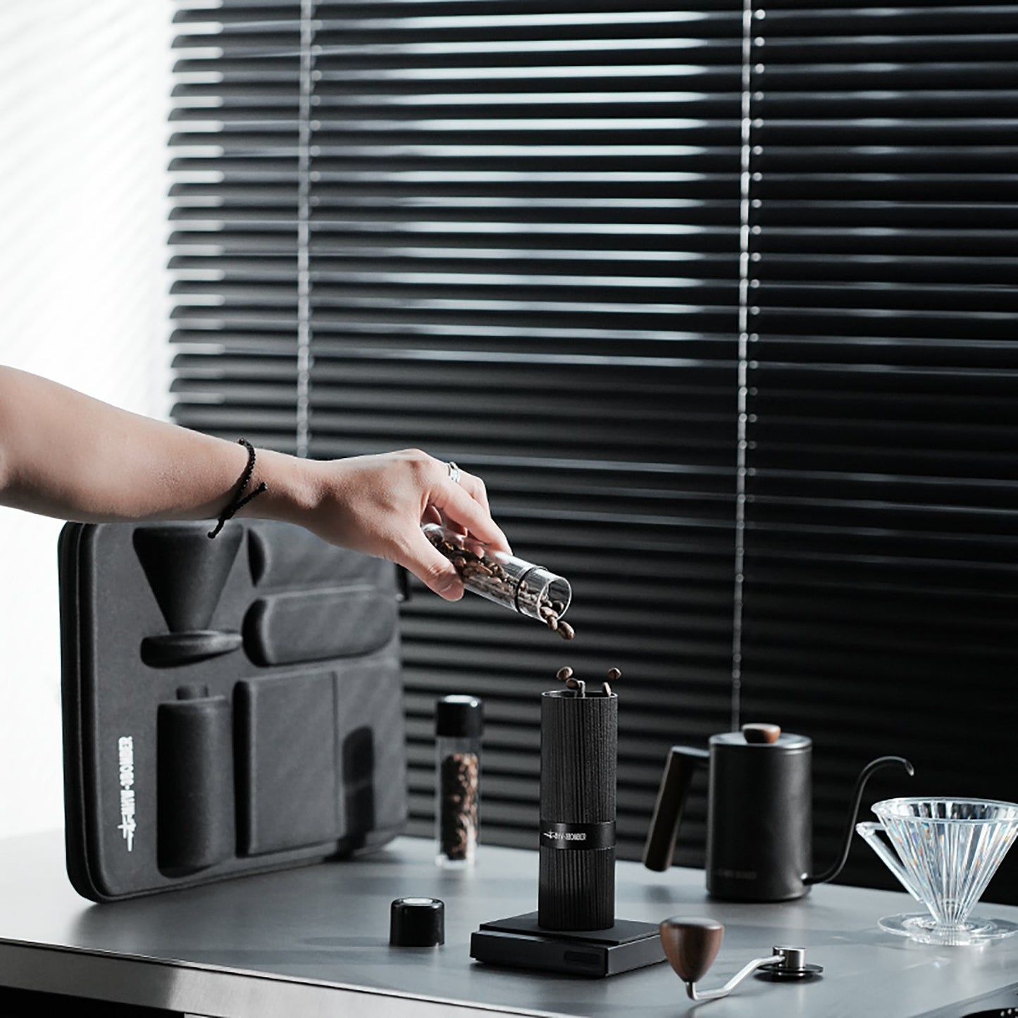 MHW-3BOMBER Portable Pour-Over Set - DZ8002