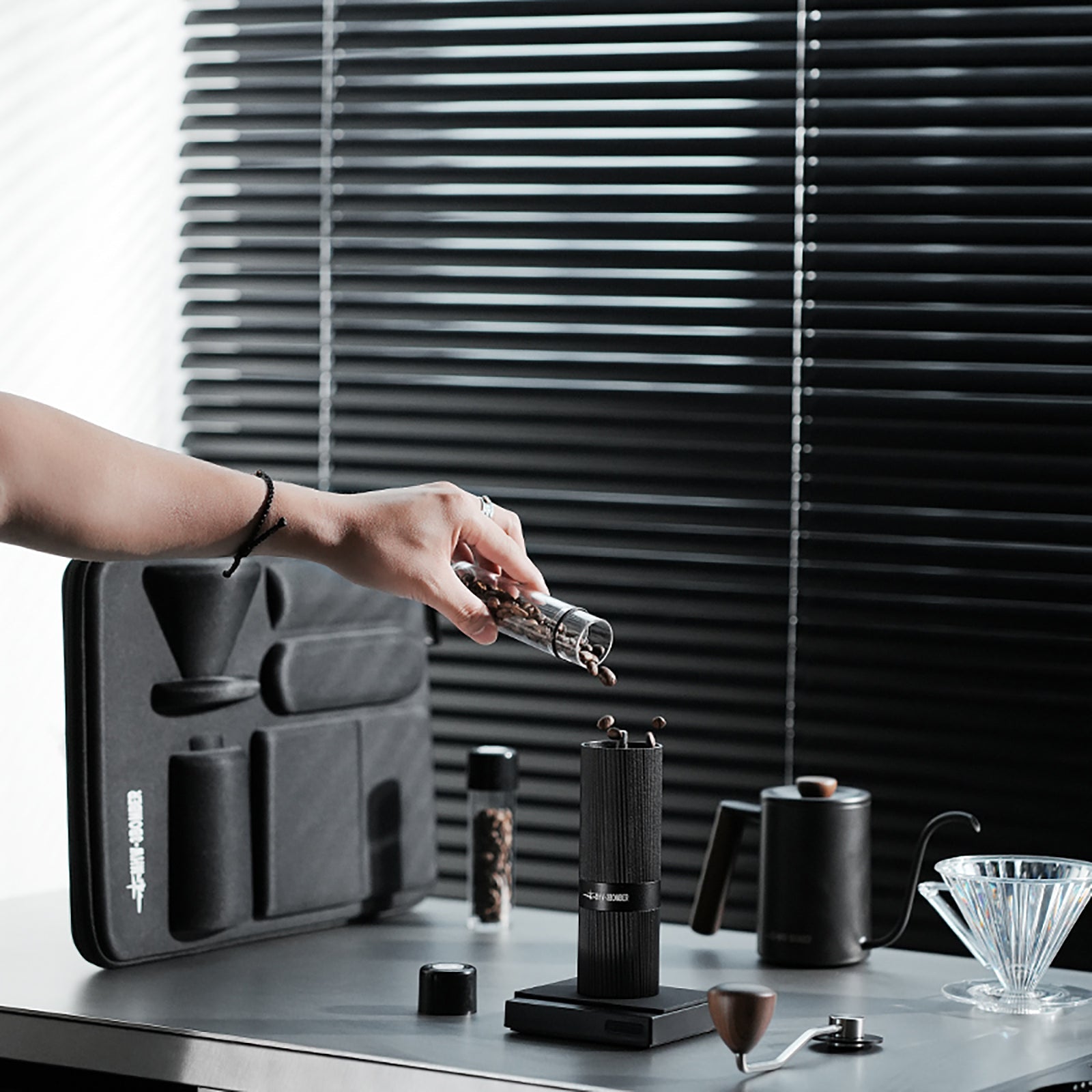 MHW-3BOMBER Portable Pour-Over Set - DZ8002