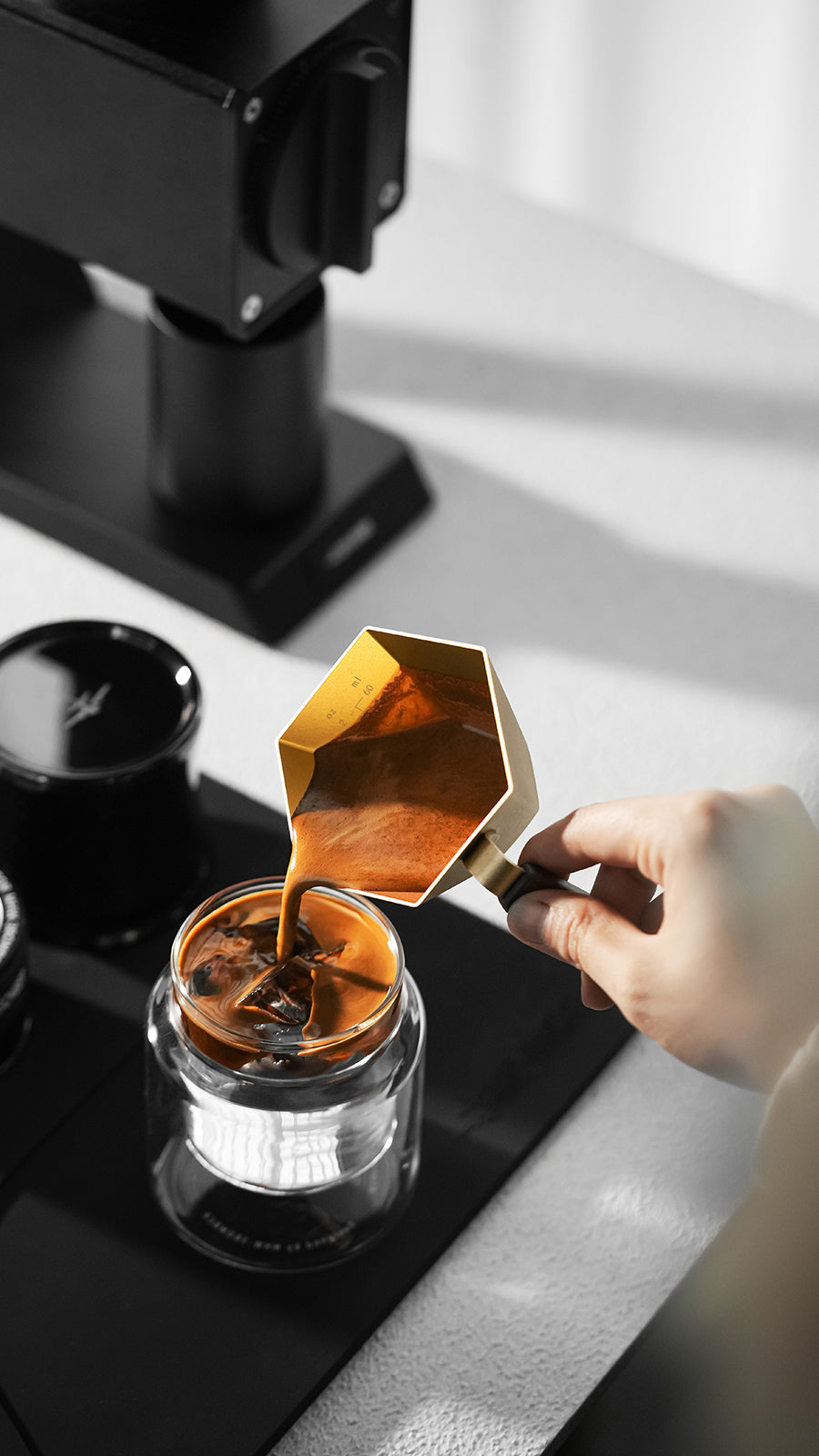 MHW-3BOMBER Prism Measuring Cup - Yellow