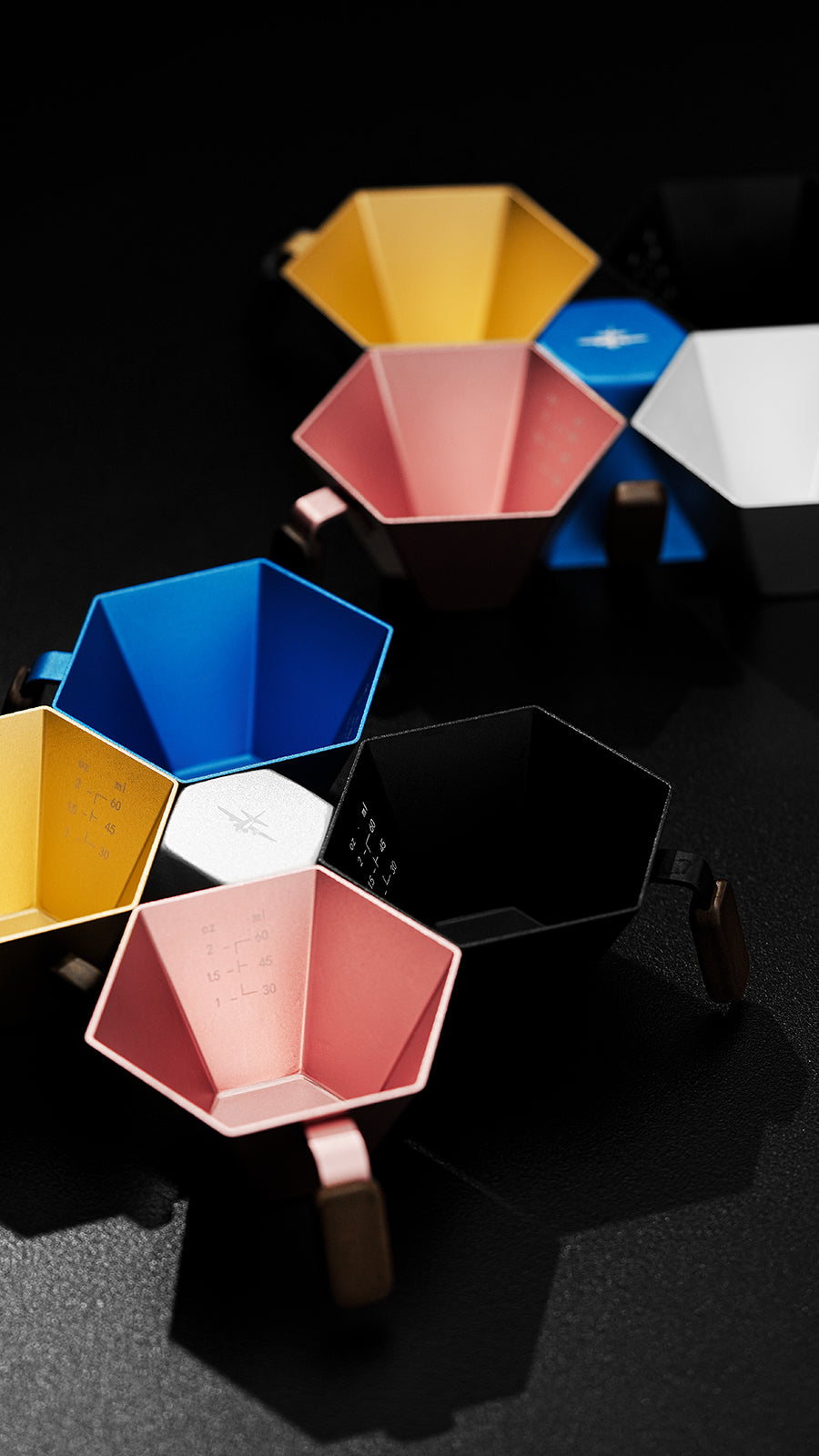 MHW-3BOMBER Prism Measuring Cup - Yellow
