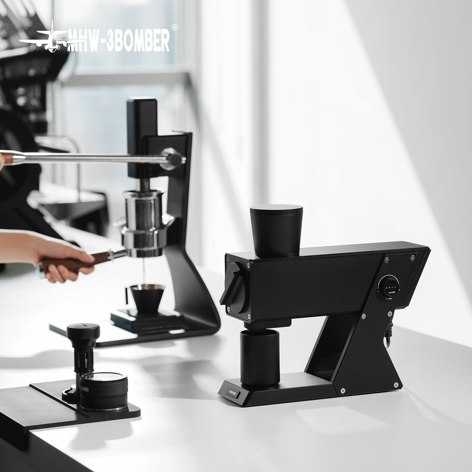 MHW-3BOMBER F74 Navigator Electric Coffee Grinder - Black