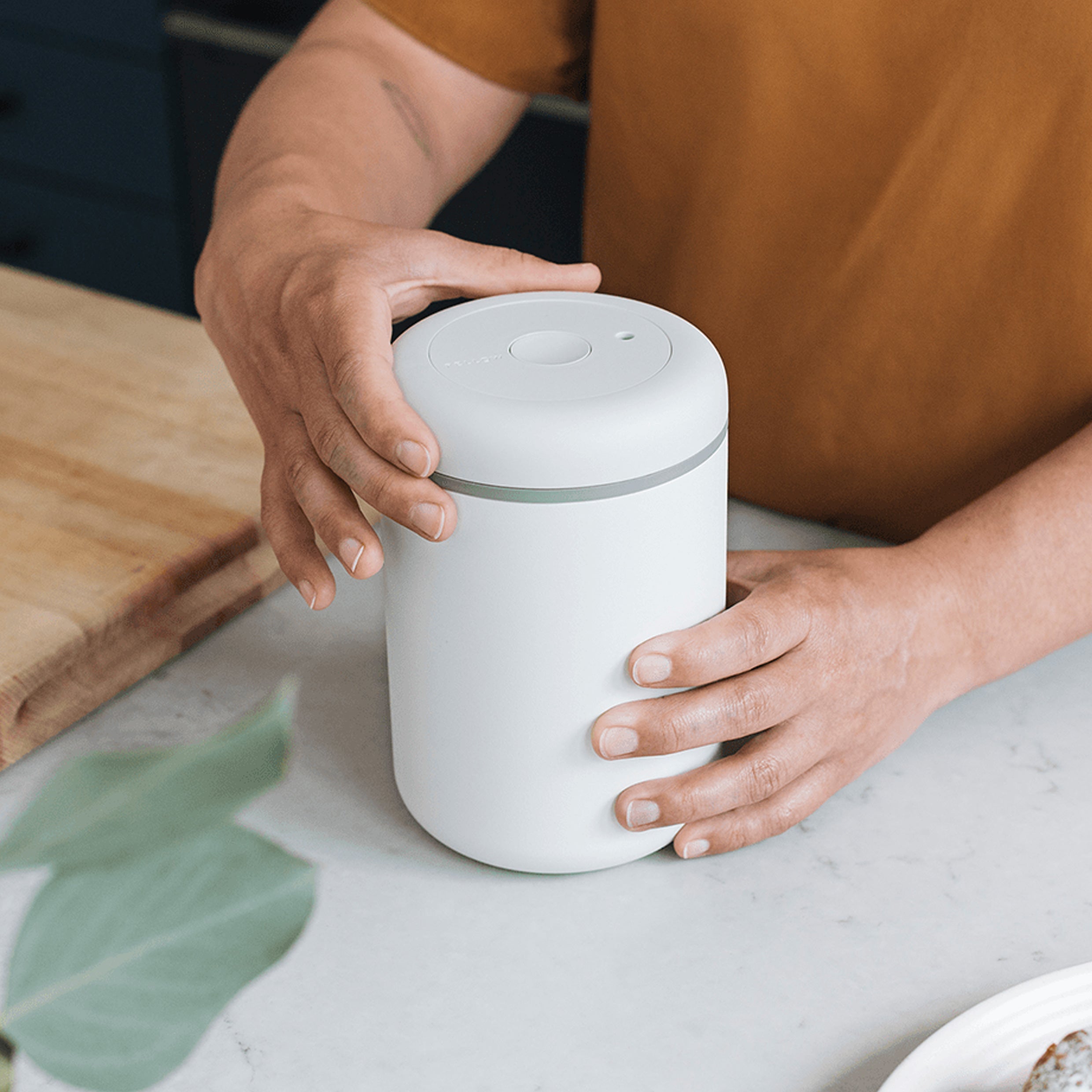 Fellow Atmos Vacuum Canister 700ml - White